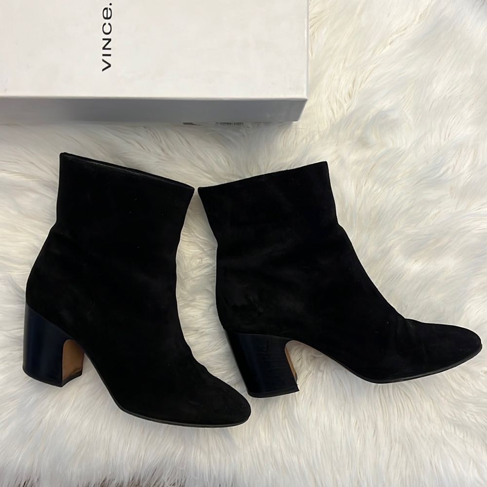 Vince suede boots sz 5